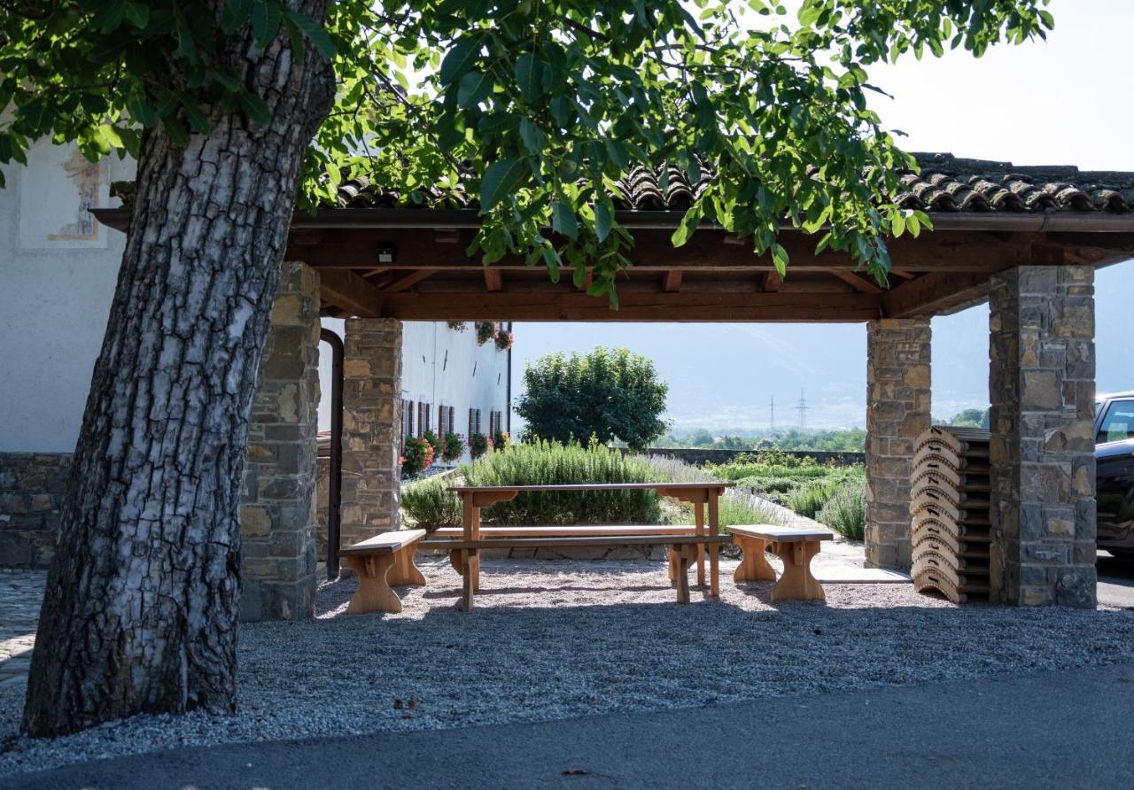 Majerija Hotel Vipava Ngoại thất bức ảnh